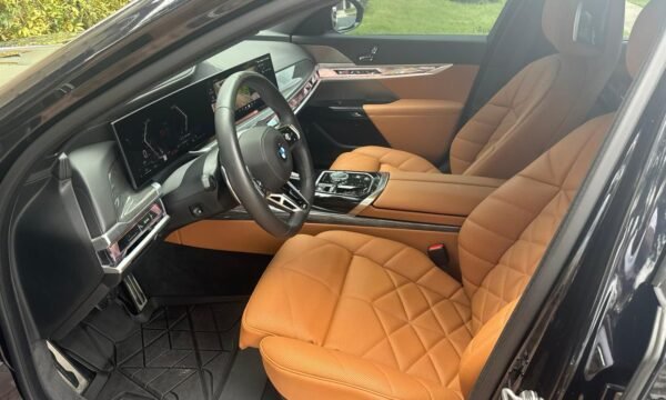 Black BMW 7 Series – The Pinnacle of Luxury and Performance - Image 5